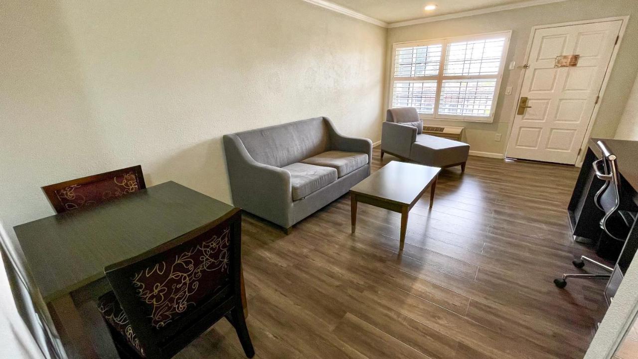 Milpitas Inn Екстериор снимка